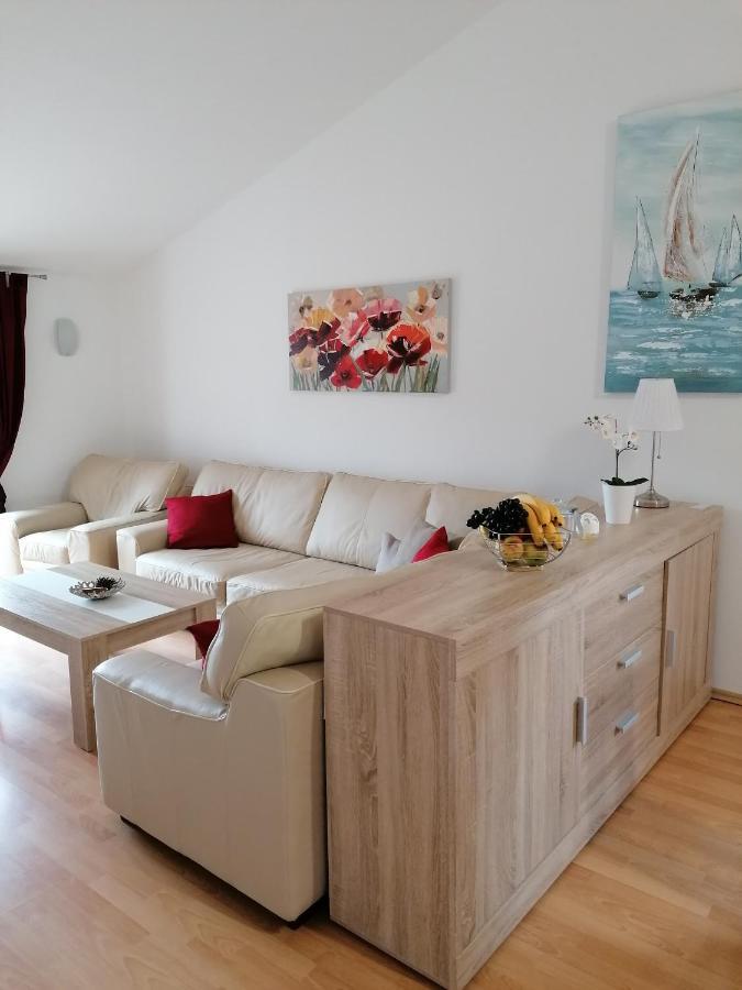 Apartment Pasa Medulin Exteriör bild