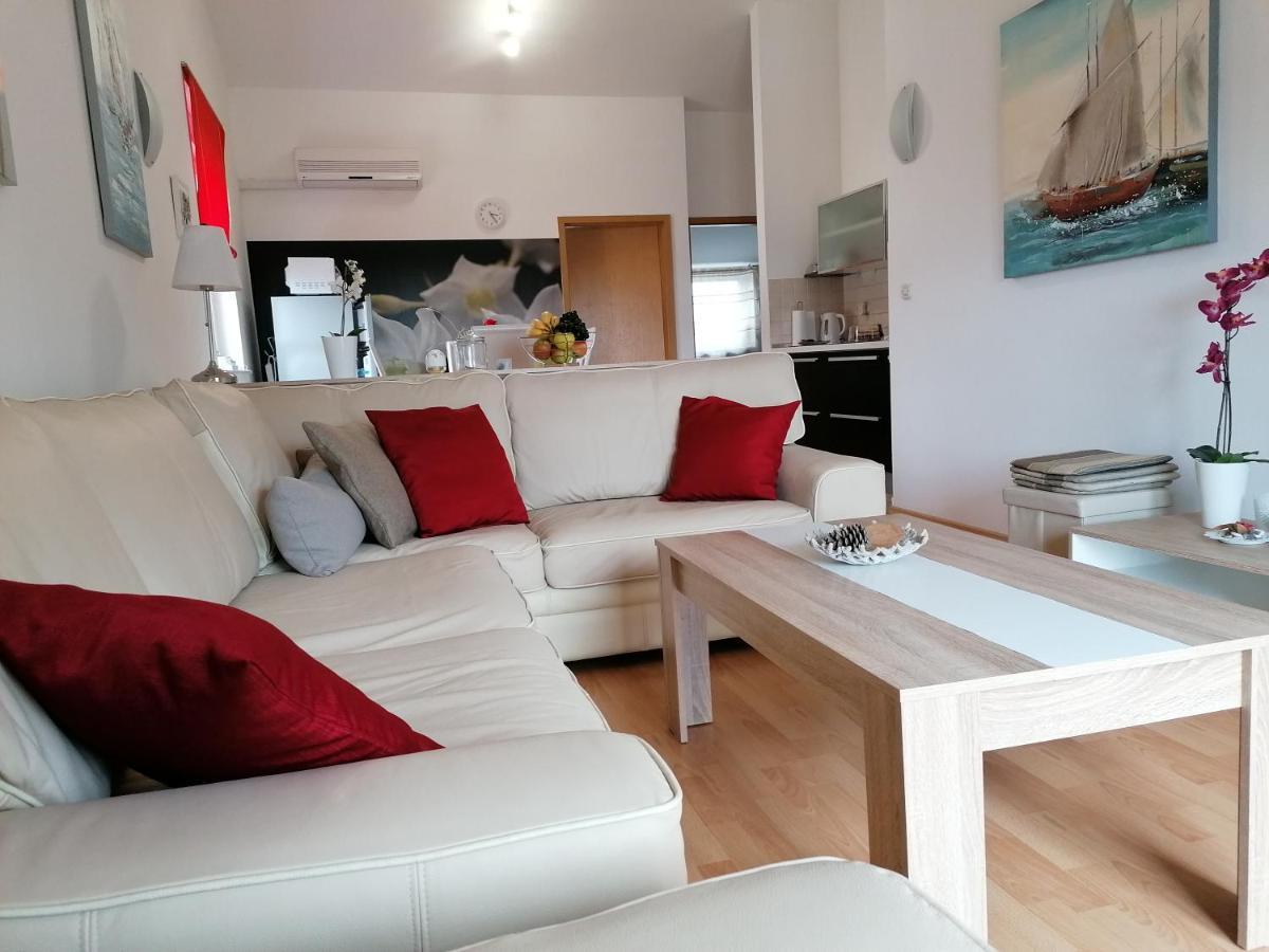 Apartment Pasa Medulin Exteriör bild